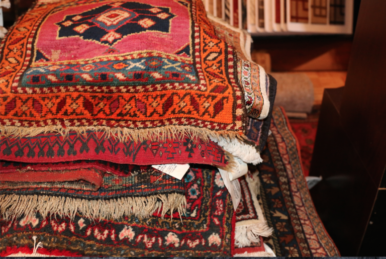 Read more about the article Determining the Value of an Oriental Rug