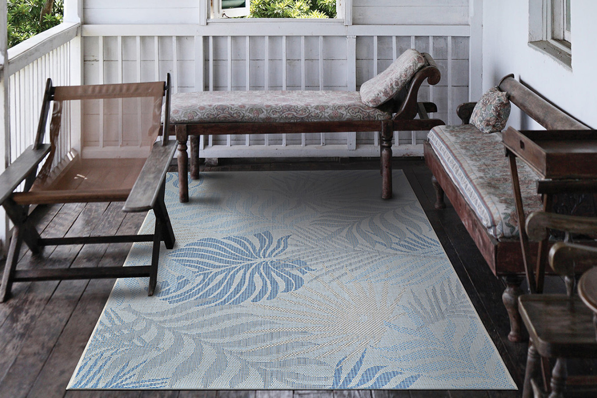 Read more about the article Bring The Coast To You With A Coastal Outdoor Area Rug