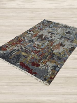 LIKE NEW 4ft. x 6ft. MODERN SOUMAK