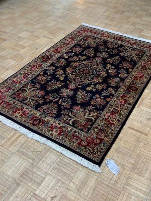 LIKE NEW 4ft. x 6ft. TRADITIONAL SAROUK