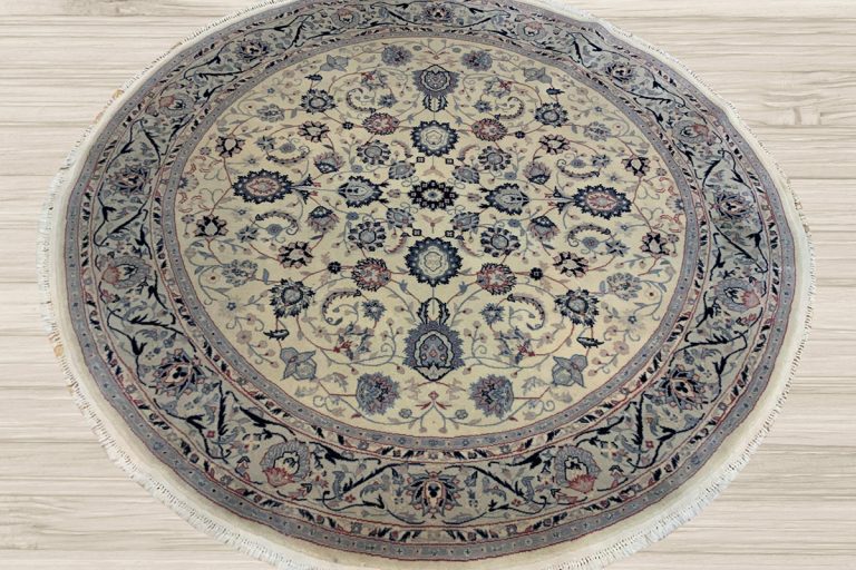 Read more about the article Round and Square Rugs: Shaping Up For A Beautiful New Year