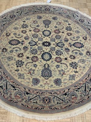 LIKE NEW 6ft. x 6ft. TRADITIONAL KASHAN