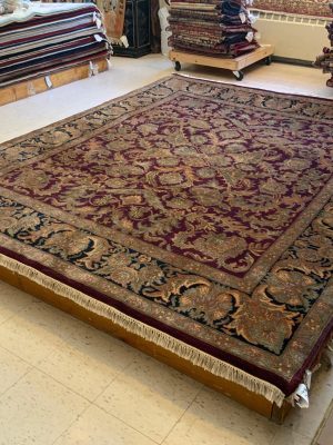 LIKE NEW 8ft. x 10ft. TRADITIONAL KASHAN