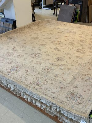LIKE NEW 9ft. x 10ft. TRADITIONAL KASHAN
