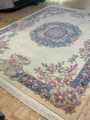 LIKE NEW 9ft. x 12ft. TRADITIONAL AUBUSSON