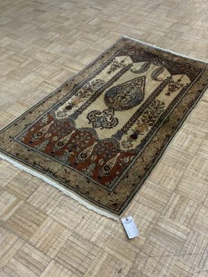 SEMI-ANTIQUE 3ft. x 5ft. TRADITIONAL PRAYER RUG