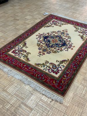 SEMI-ANTIQUE 4ft. x 6ft. TRADITIONAL QUOM