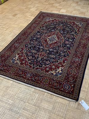 SEMI-ANTIQUE 5ft. x 7ft. TRADITIONAL KASHAN