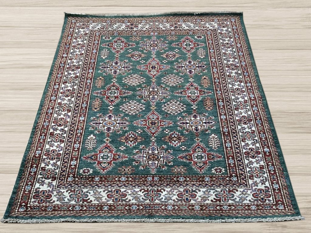 As you prepare to deck the halls, spread tidings of comfort and joy with a gift everyone in the family can enjoy: a new oriental rug.