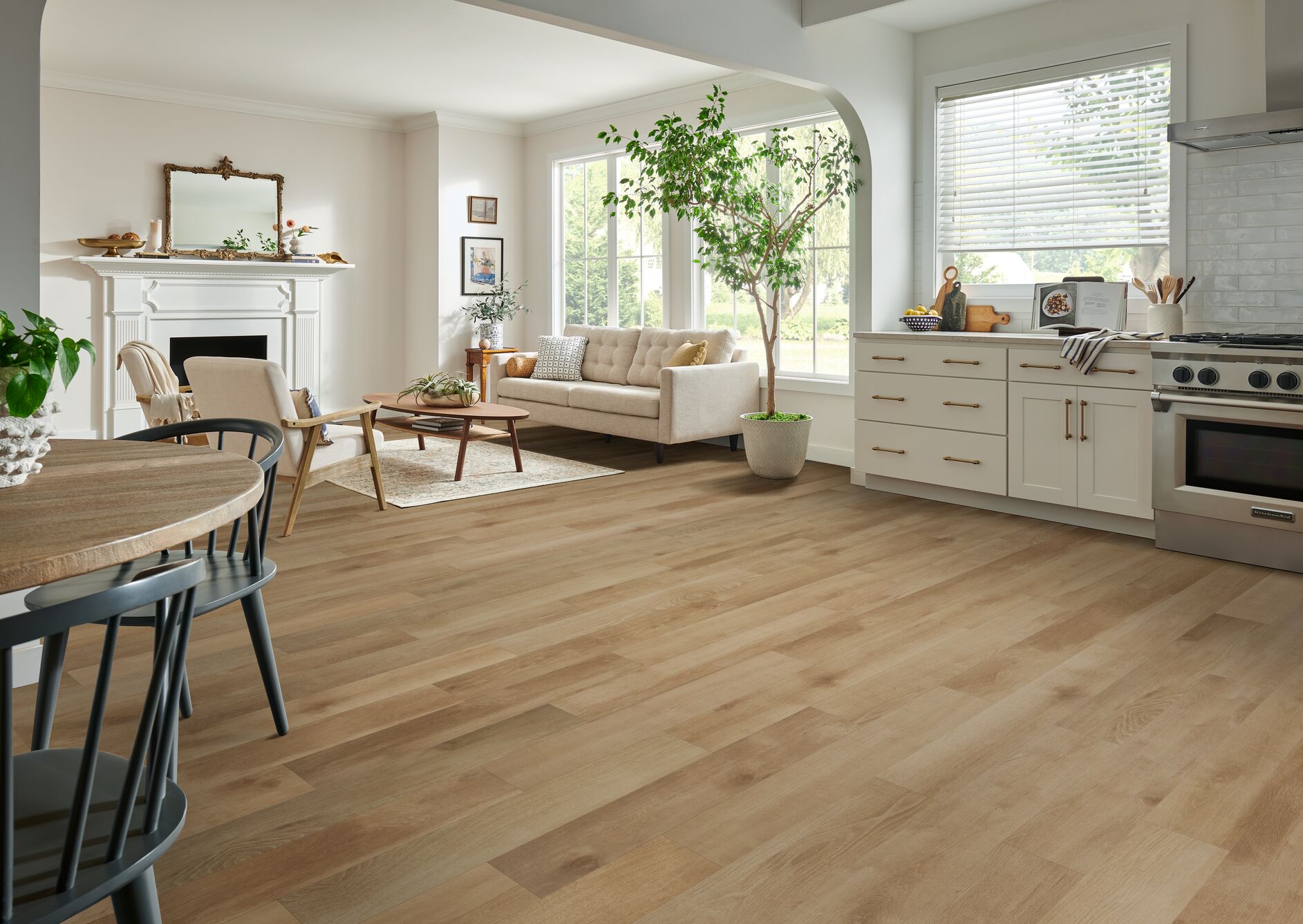 Get new luxury vinyl flooring in your home. Fill out David Tiftickjian & Sons no obligation Luxury Vinyl Inquiry Form to lock in your FREE in-home estimate.