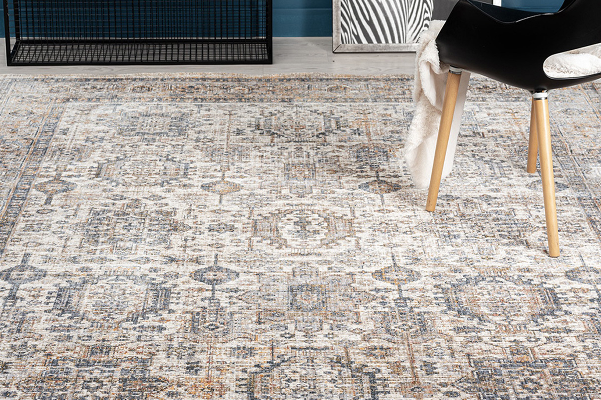 Read more about the article Machine Made Rugs: Beautiful & Affordable